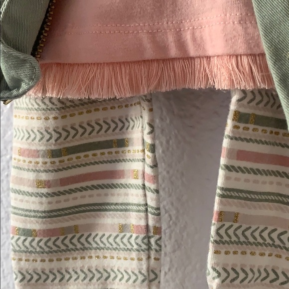 Artisan NY set with Vest & Leggings - Picture 2 of 4